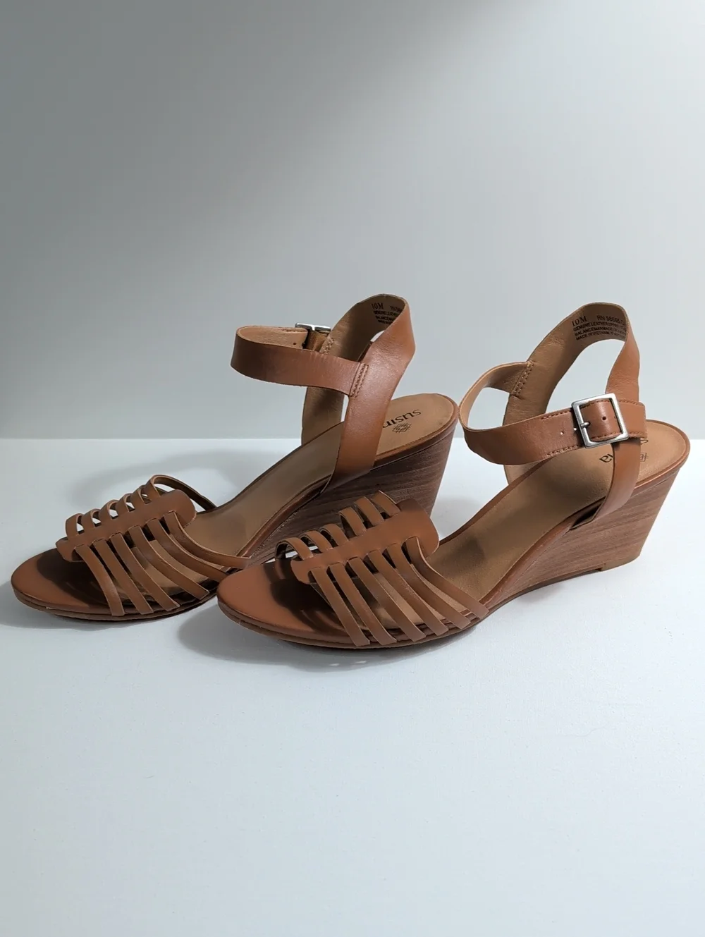 NWOT Susina Terra Strappy Brown Leather Wedge Sandals Size 10